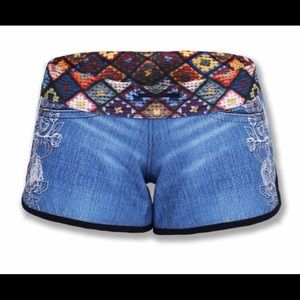 InkNBurn Boho Lace Denim Performance Shorts size 6 great condition never worn